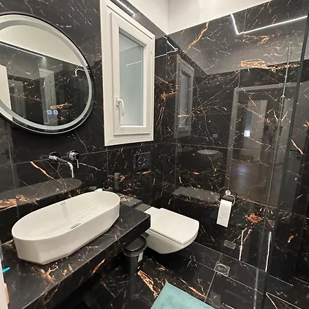 Modern House In Attiki Station,in Center Of Athens! *